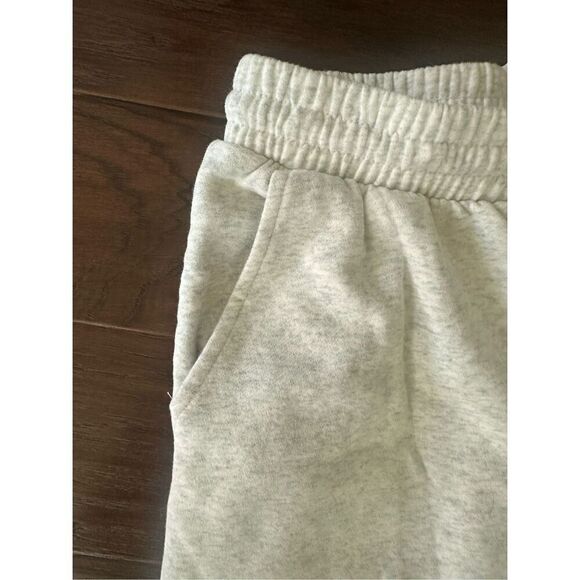 Fabletics Drawstring Elastic Ankle Sweatpants with pockets size small - Picture 3 of 10